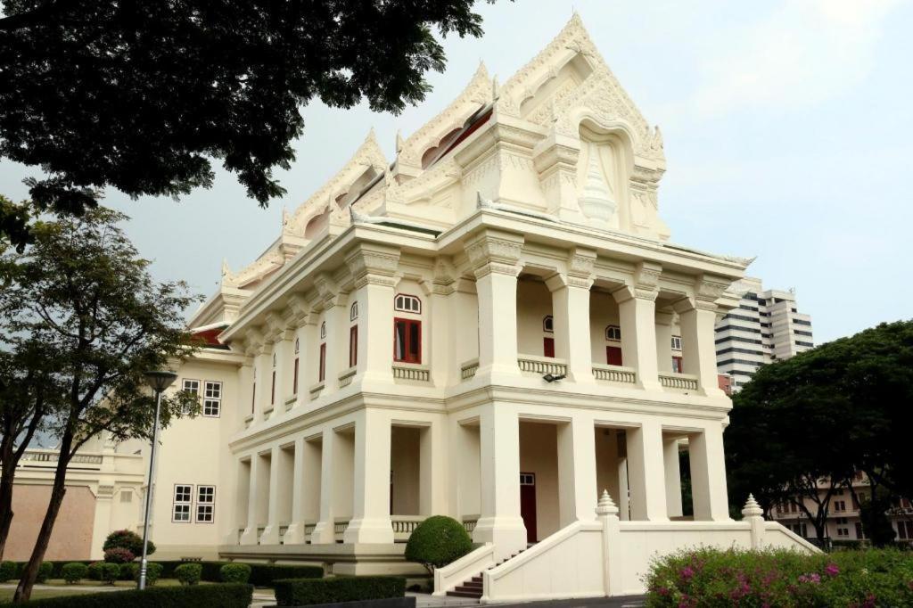 The Duchess Hotel Bangkok Exterior foto